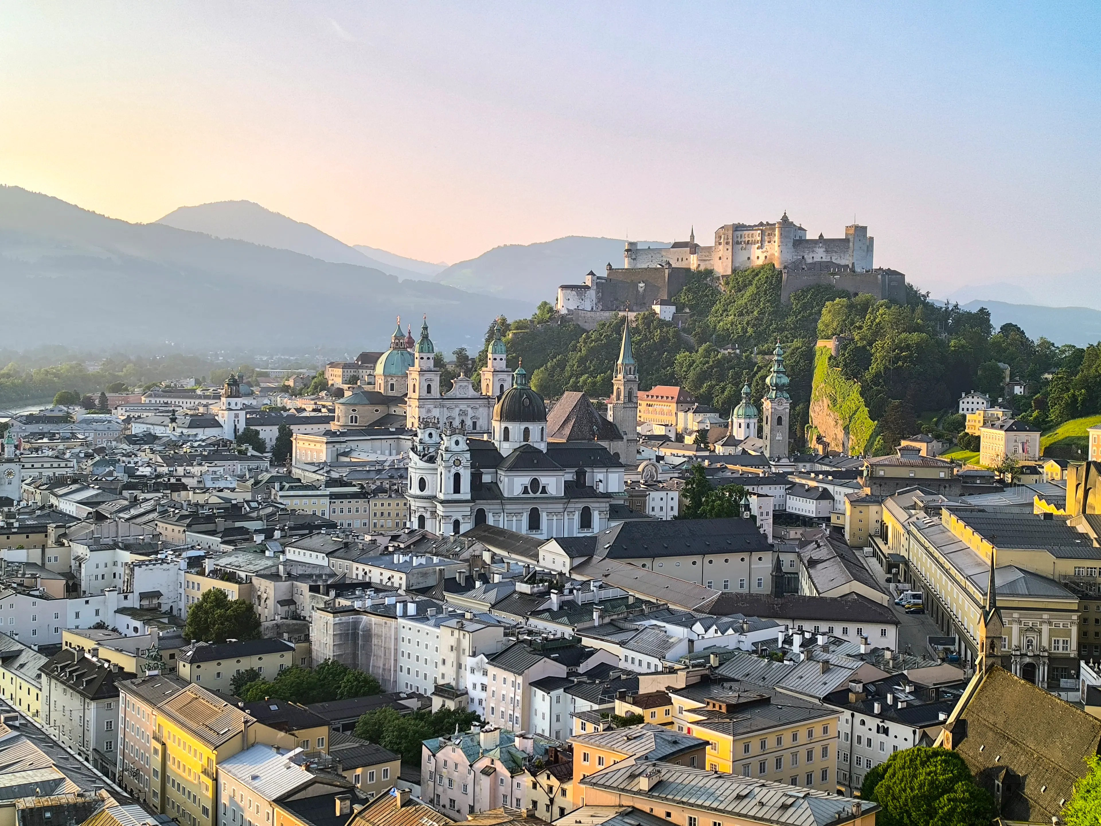 Panoramablick auf Salzburg – Die attraktive Umgebung des Südtiroler Quartiers